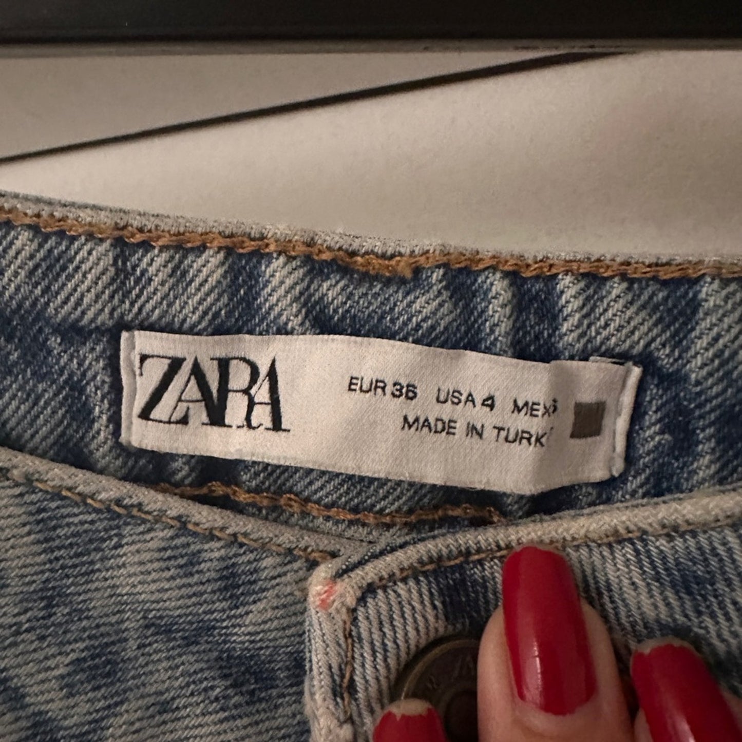 Zara distressed raw hem jeans size 5