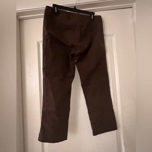 Gap brown khaki capri pants size 6