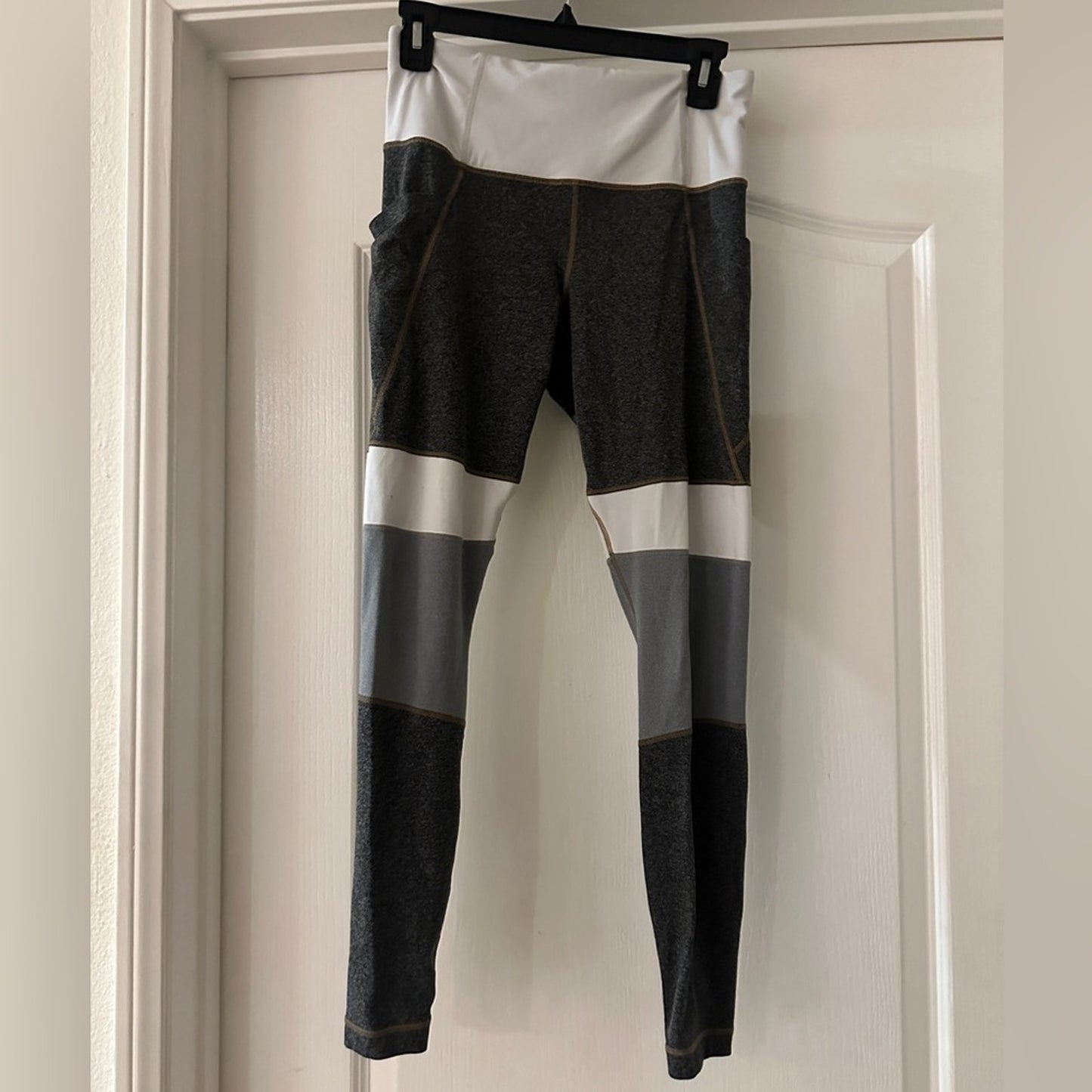 Athleta grey and while color block leggings size small