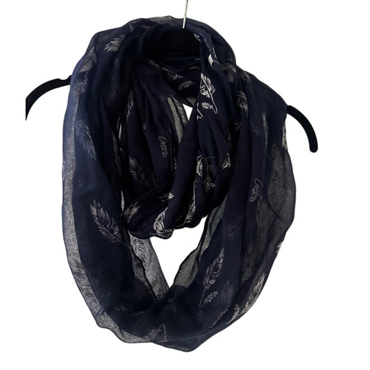 🍷Charlotte Russe navy and white feather print circle scarf early 00’s era