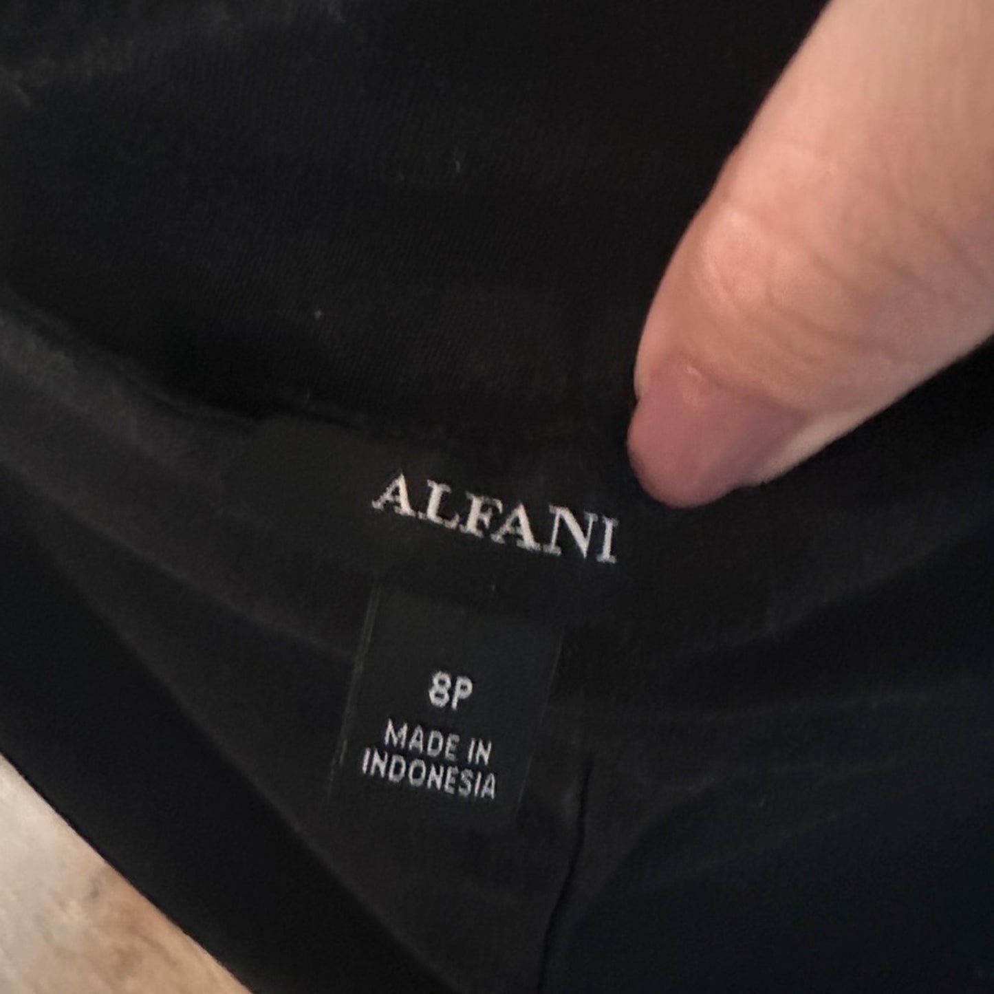 Alfani Black and Purple Capri Pants Size 8p