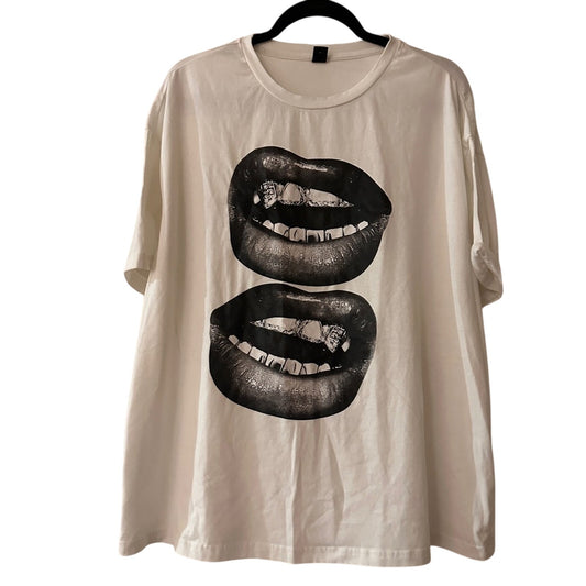 SHEIN lips graphic tee size large