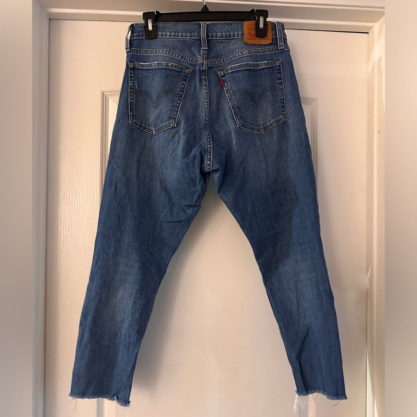 Levi’s the wedgie skinny distressed jeans size 31