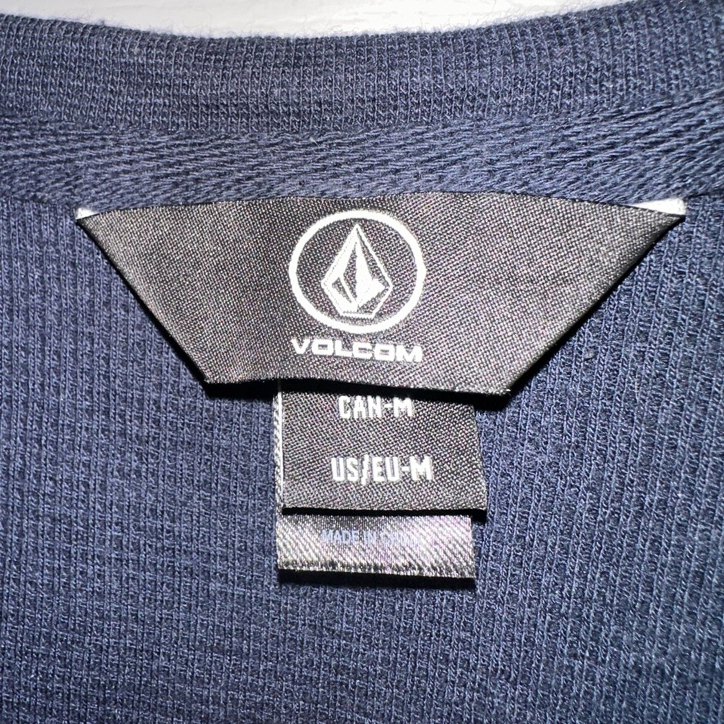 Volcum navy blue waffle knit long sleeve tee size medium